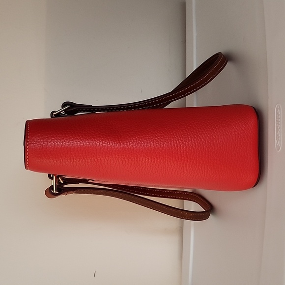 Dooney & Bourke Tote (New) w/Free D&B Wristlet - Picture 5 of 16